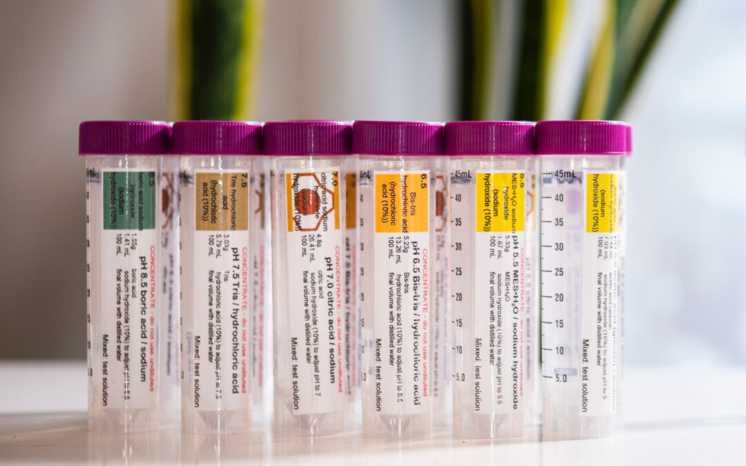 How to clean a painting without damaging it?